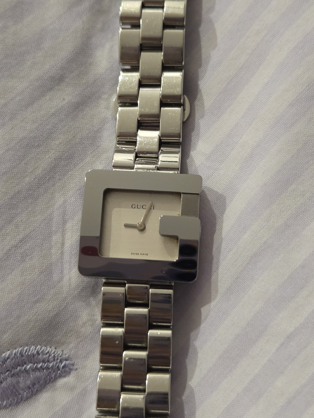 Gucci 3600L Ladies Silver Stainless Steel Square G-Frame Bracelet Watch